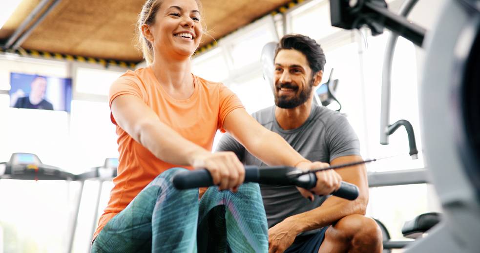 lady on ski machine