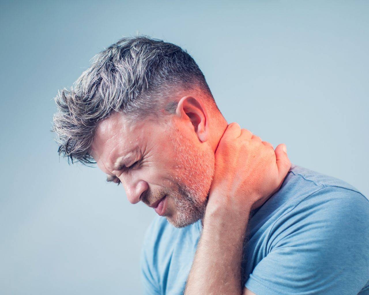 man with painful neck